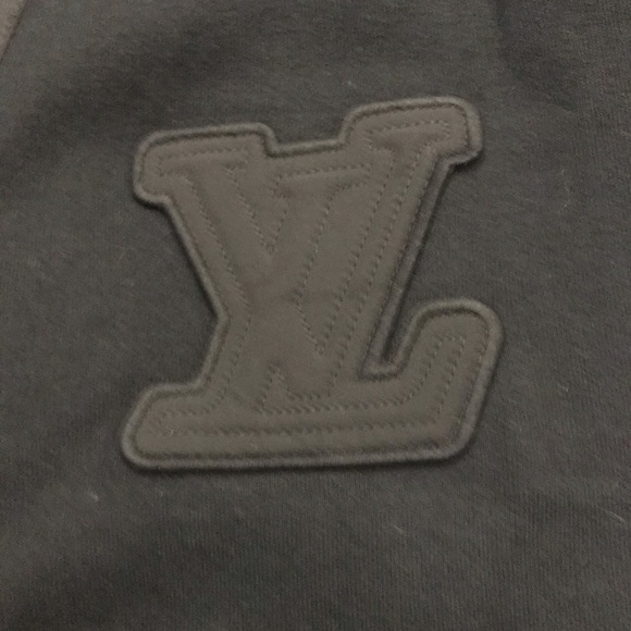 Louis Vuitton cardigan - Picture 2 of 6